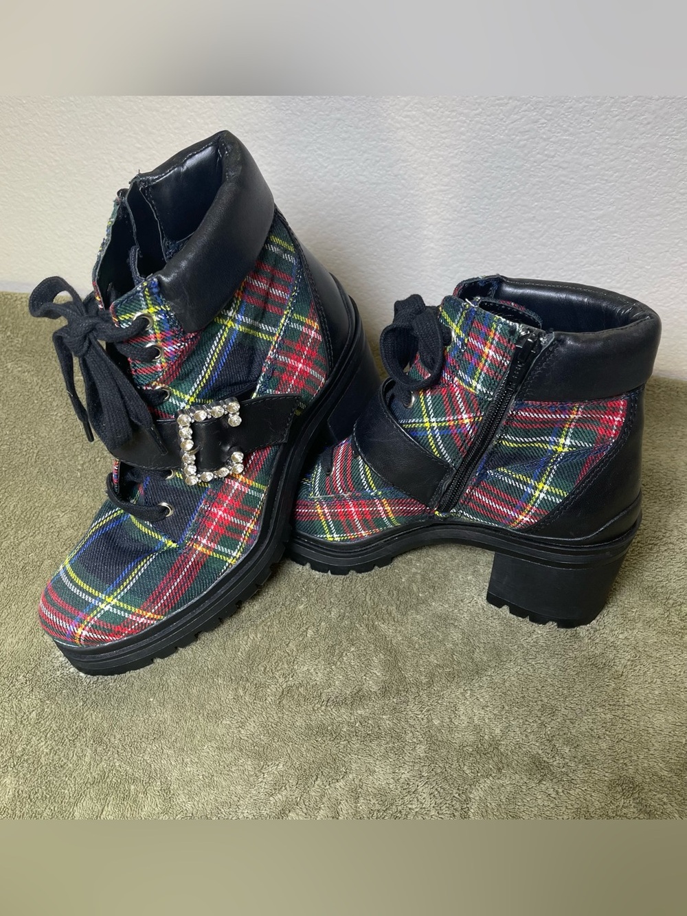 Gianni Bini Women’s 8M Pop Star Plaid Chunky Booties Rhinestone Buckle Punk NWOB